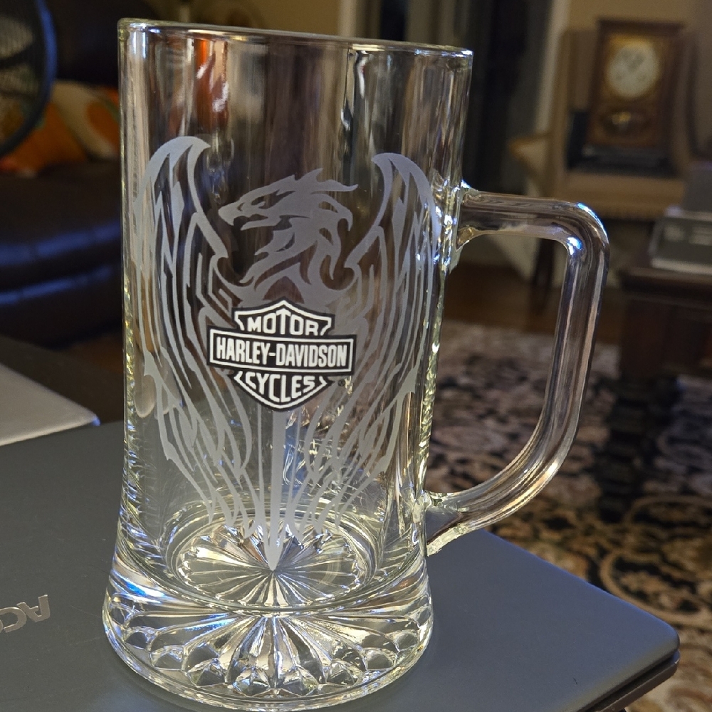 Harley-Davidson Beer Clear Glass Tankard Mug 17.5 oz 96806-16V Etched Bar Shield